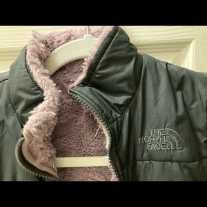 North Face girls Mossbud Swirl jacket